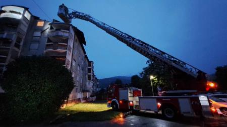 Posledice nočnega neurja. 1